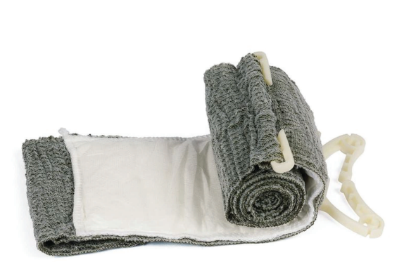 Pansement compressif de démonstration pour formation aux premiers secours.
